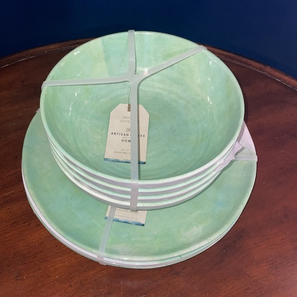 8 Piece Melamine Green Ombré Watercolor Outdoor Dinner Set - Picture 2 of 2